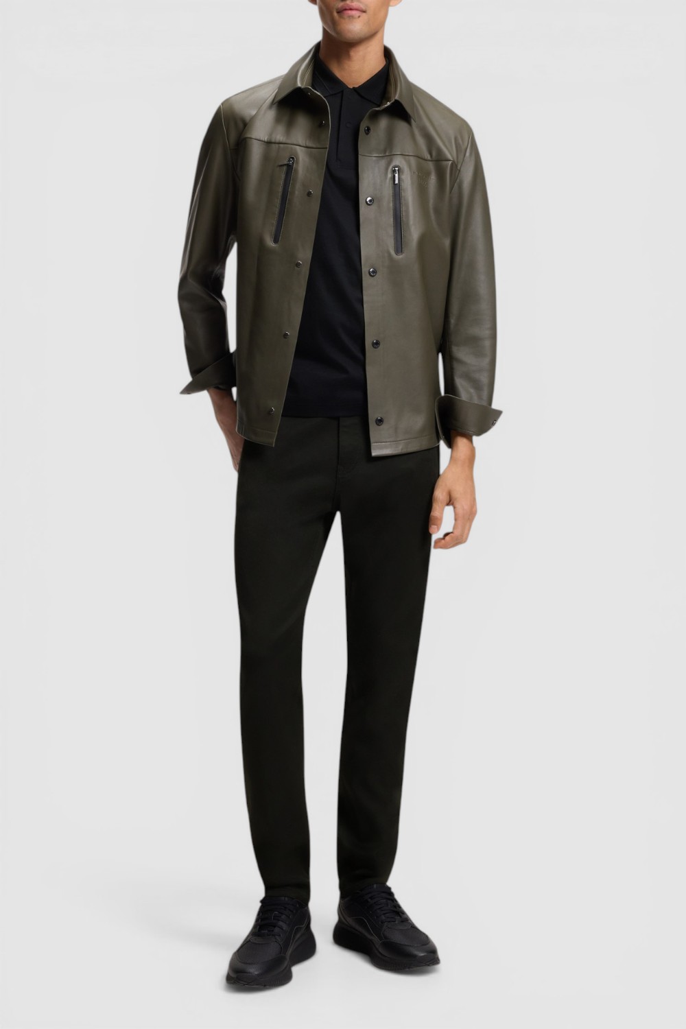 תמונת כל הלוק של מכנסיים ארוכים בוס X פורשה